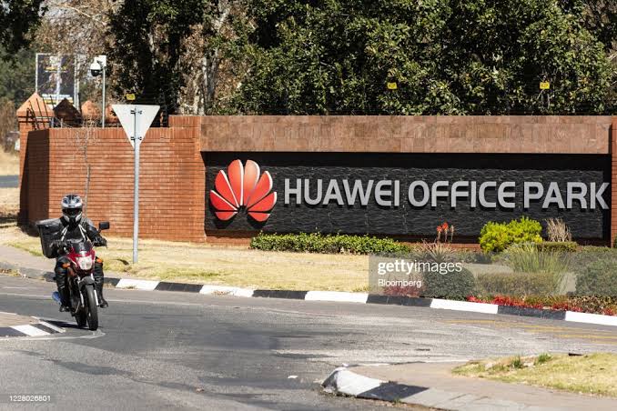 Huawei Plans On Venturing Into The Smart Vehicle Sector