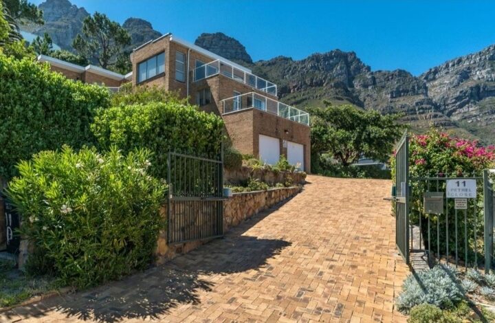 This Spacious Family Home Is Selling For R 14 950 000!