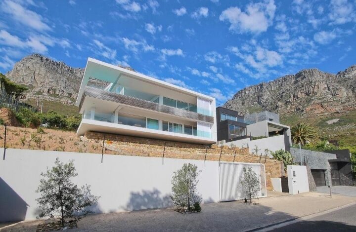 This Family Home With Unmatched Views Is Selling For R 33 000 000!