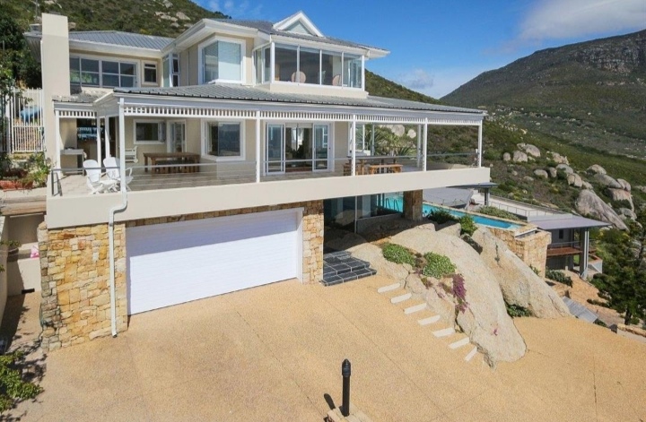 This Beautiful Home On The Edge Of Llandudno Is Selling For R27 000 000!