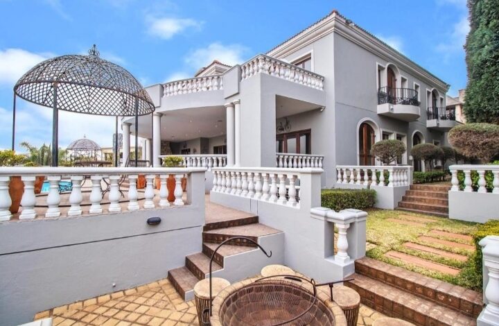 This Magnificent And Prestigious Home In Woodhill Golf Estate Is Selling For R 12 000 000!