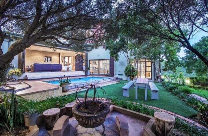 This Modern Home On The Golf Course Is Selling For R15 000 000!