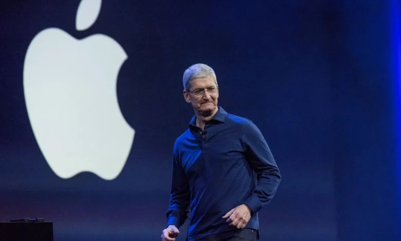 Apple Becomes The World’s First Trillion Dollar Brand